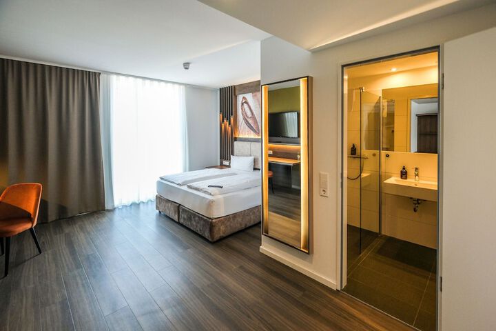 Room 27 of 88