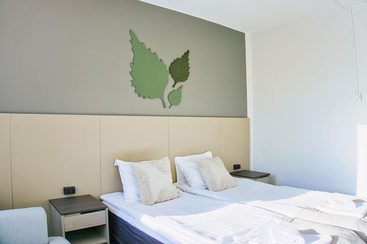 Room 12 of 34