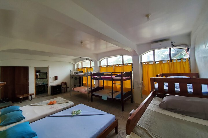Room 17 of 162