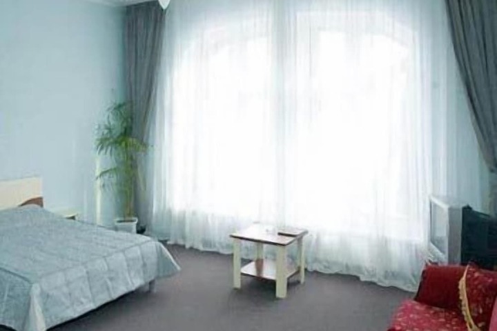 Room 18 of 36