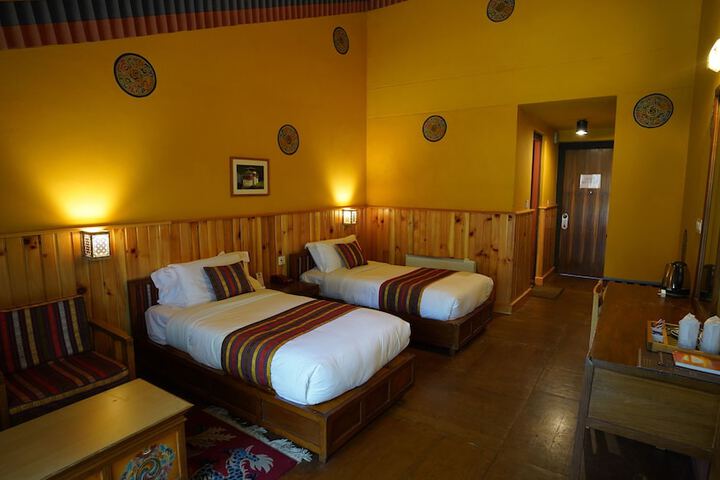 Room 7 of 11