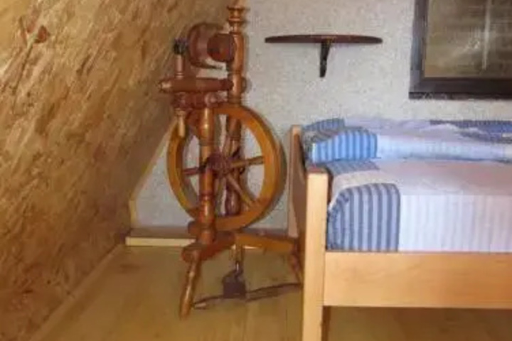 Room 3 of 11