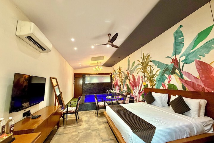 Room 105 of 196
