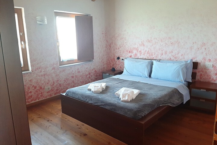 Room 5 of 29