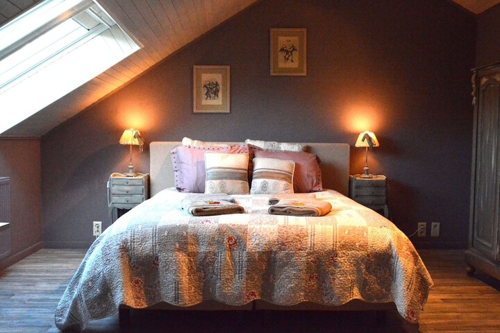 Room 7 of 44