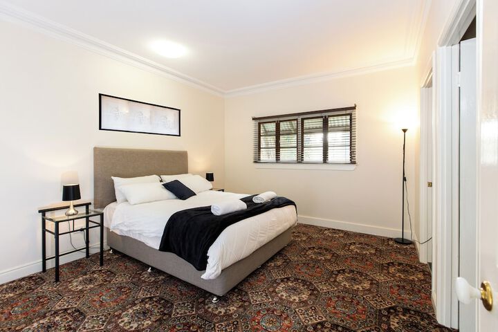 Room 2 of 17
