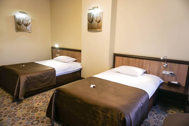 Room 8 of 113