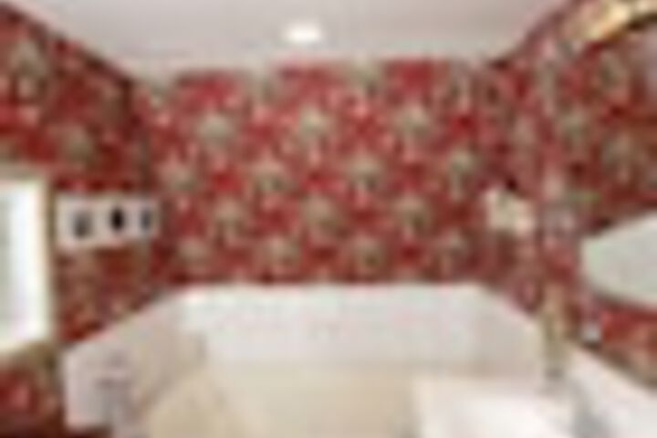 Room 299 of 384