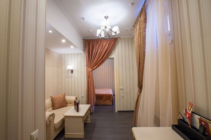 Room 6 of 46