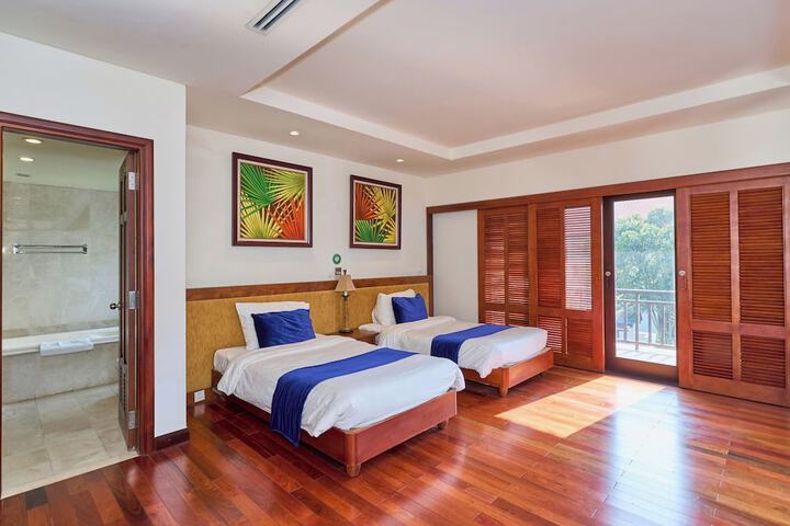 Room 46 of 125