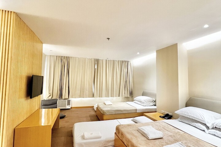 Room 17 of 52