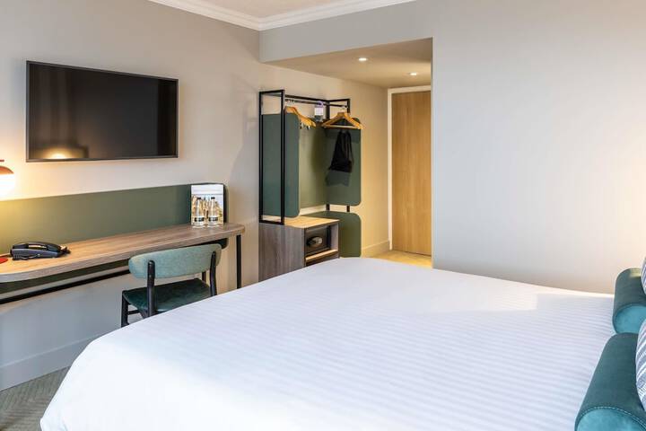 Room 12 of 81