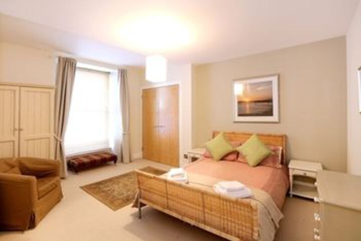Room 10 of 15