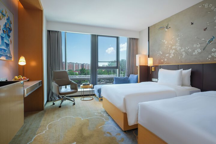 Room 33 of 73