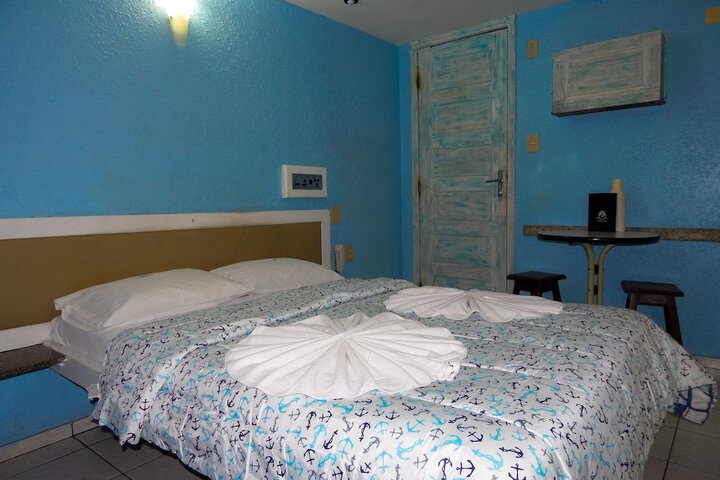 Room 17 of 28