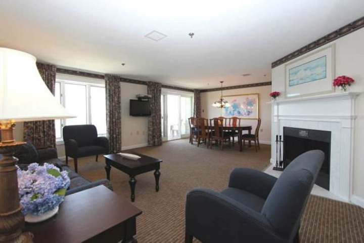 Room 9 of 27