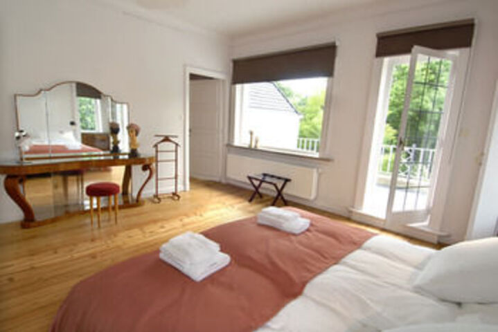 Room 14 of 27