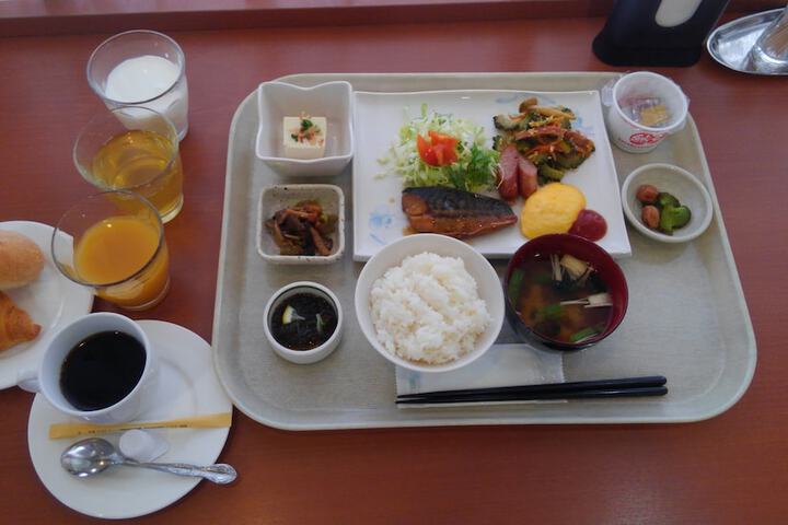 Breakfast/Coffee Service 26 of 38