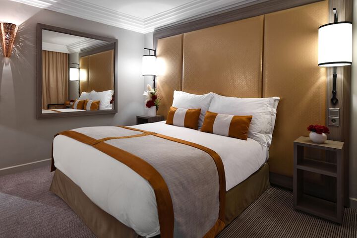 Room 10 of 222