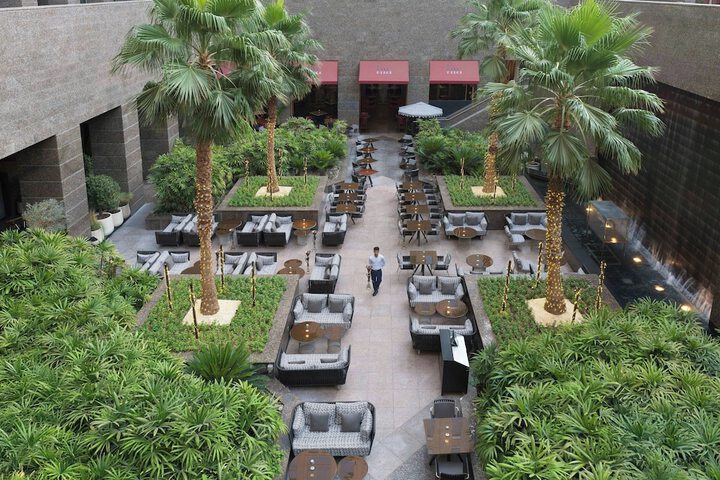 Dining 84 of 127