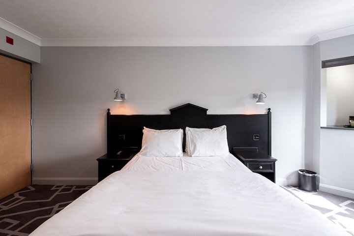 Room 12 of 61