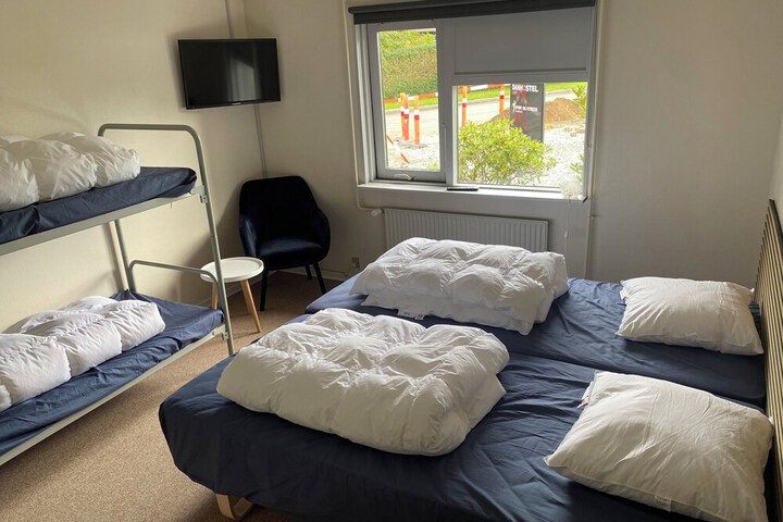 Room 4 of 19