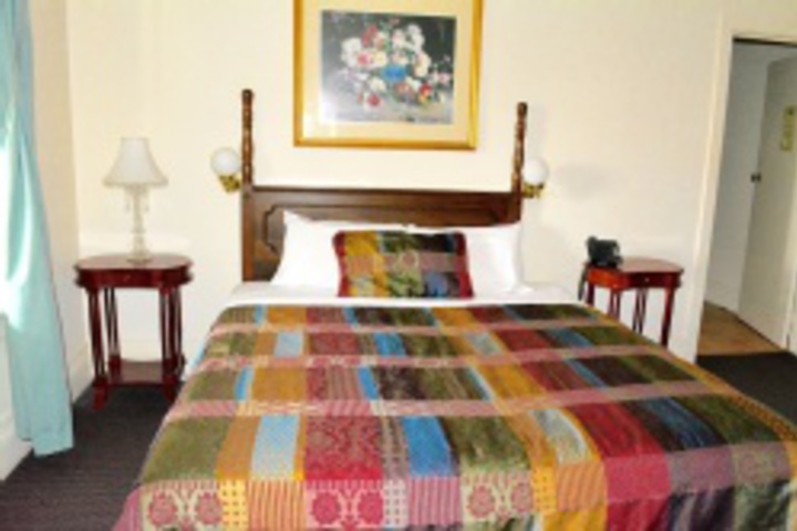 Room 703 of 768