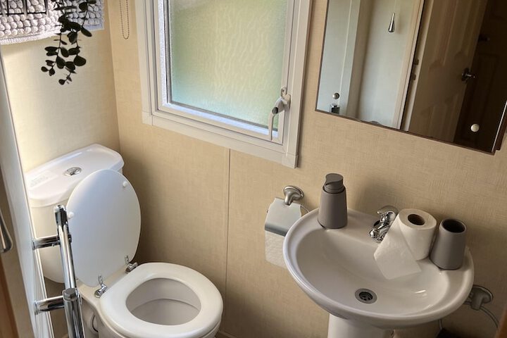 Room 9 of 31
