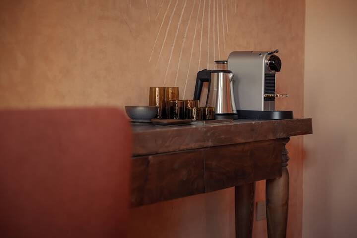 Breakfast/Coffee Service 72 of 152