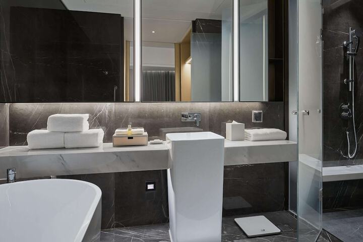 Room 43 of 55