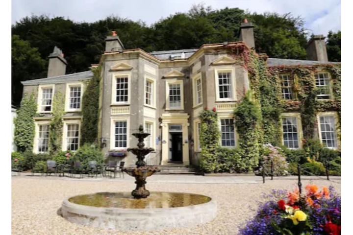 Best Western New House Country