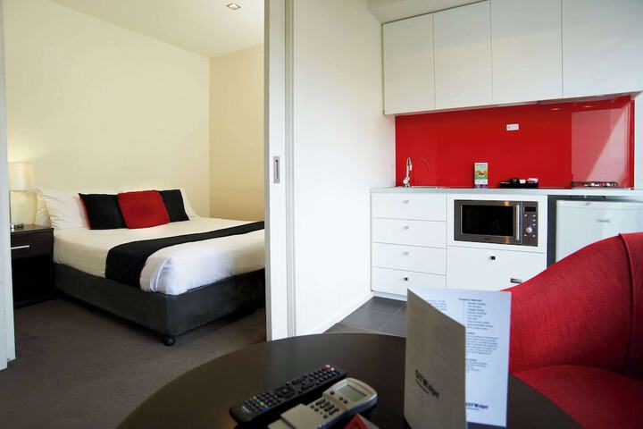 Room 8 of 44