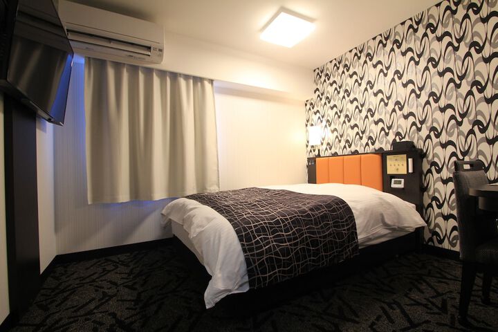 Room 4 of 39