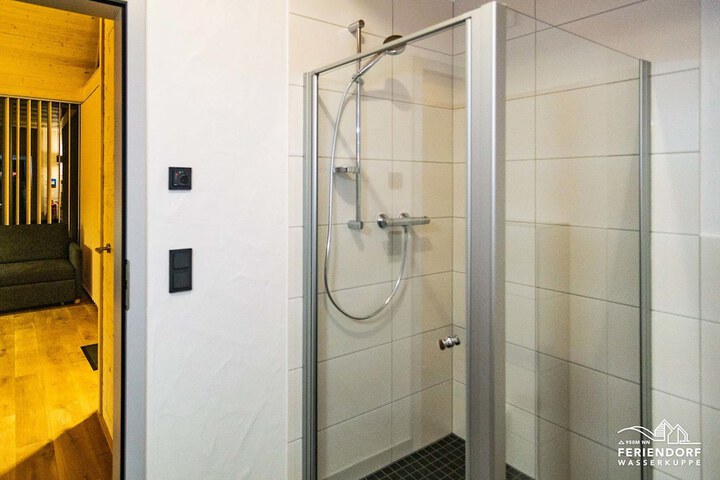 Room 14 of 16