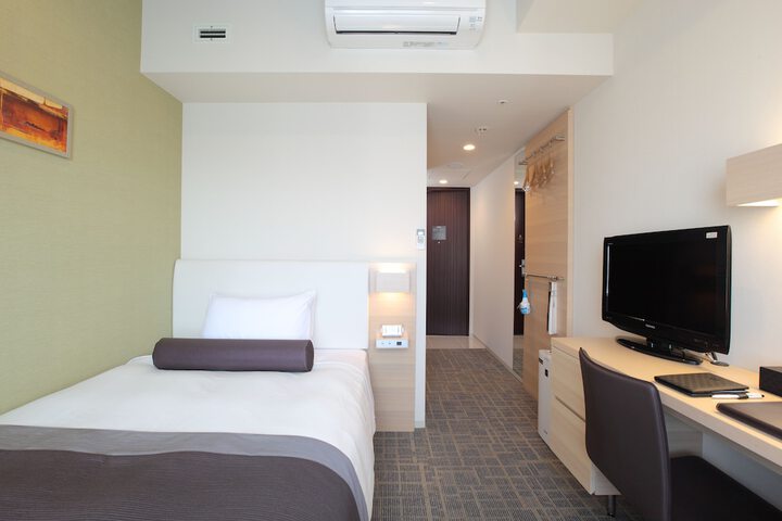 Room 12 of 62