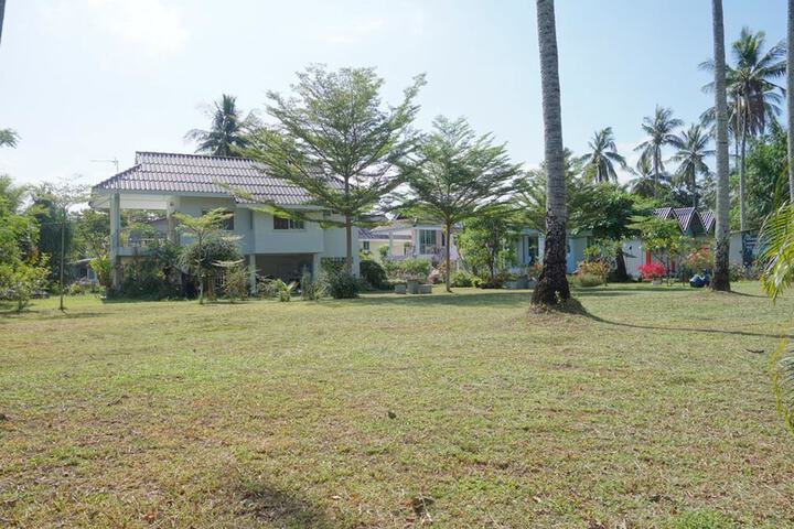 Property Grounds 37 of 51
