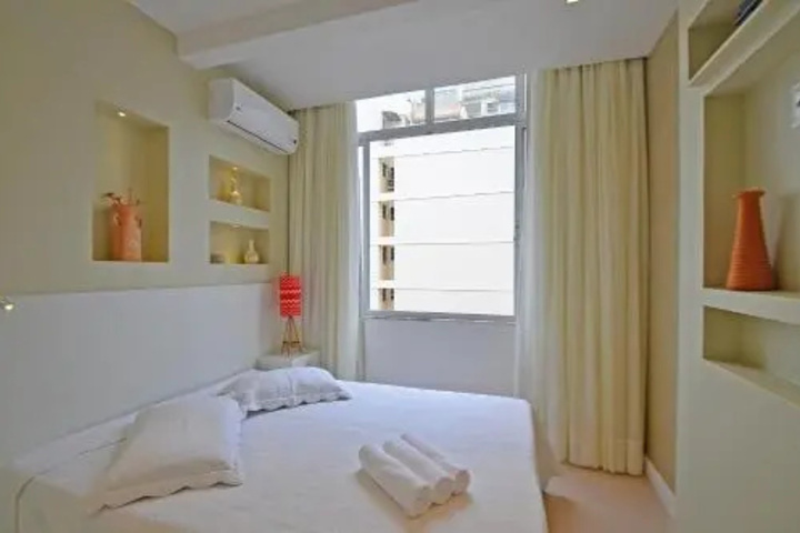 Room 4 of 11