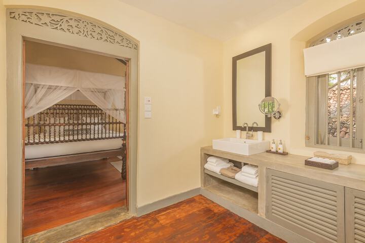 Room 55 of 74
