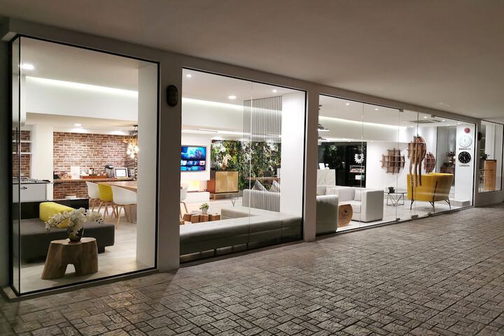 Hotel Interior 6 of 148