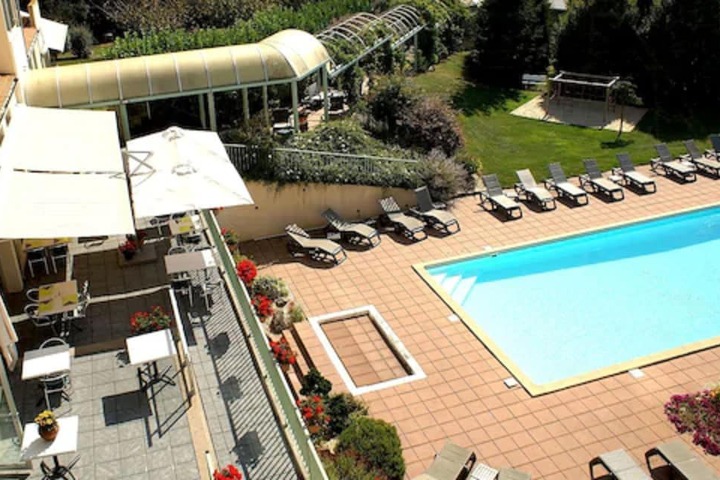 Terrace/Patio 42 of 44