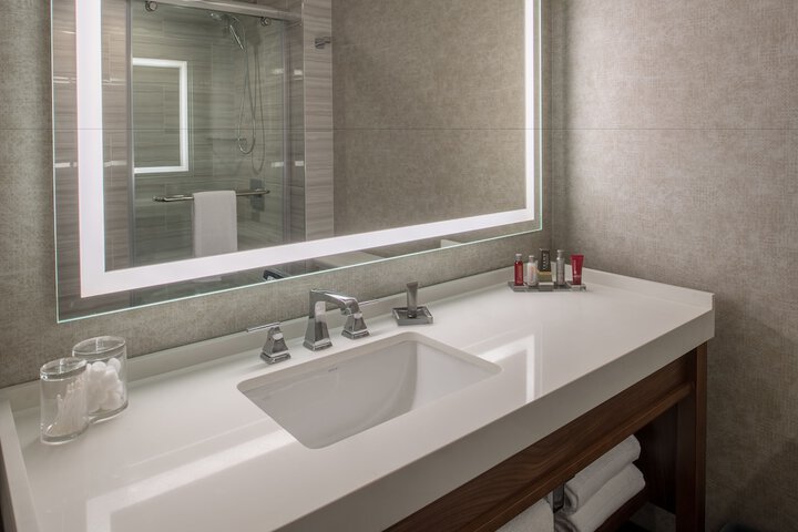 Bathroom sink