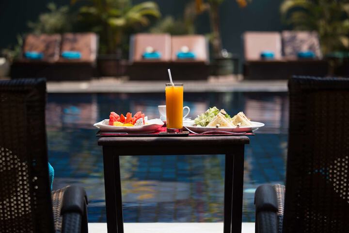 Hotel Exterior 76 of 88