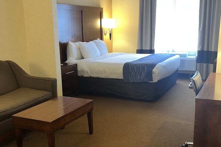 Room 14 of 27