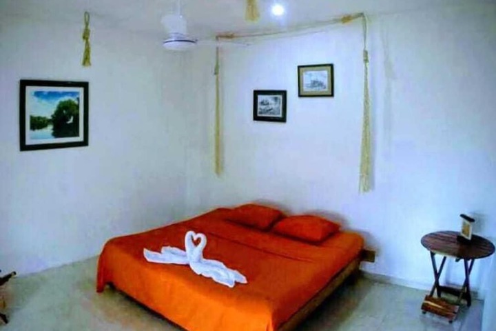 Room 6 of 7