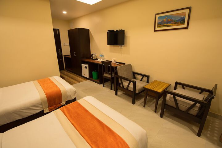 Room 12 of 116