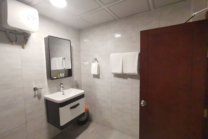 Room 20 of 28