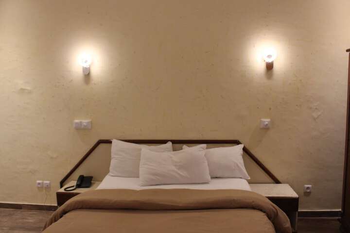 Room 14 of 43