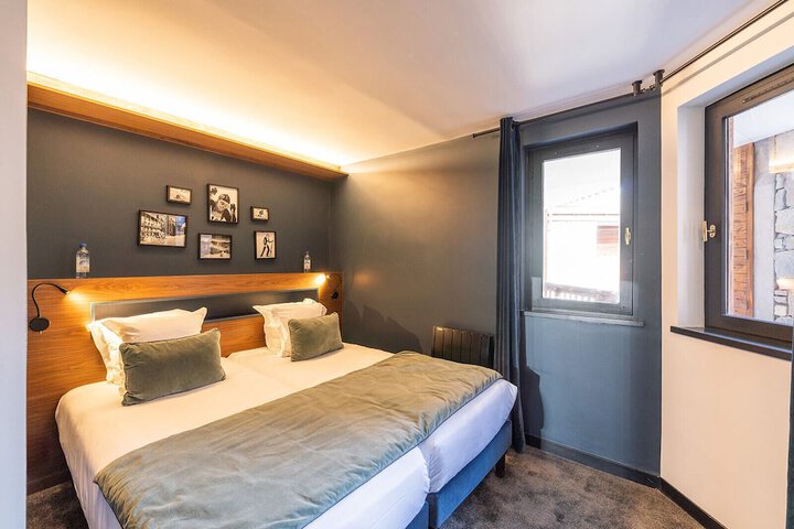 Room 63 of 128