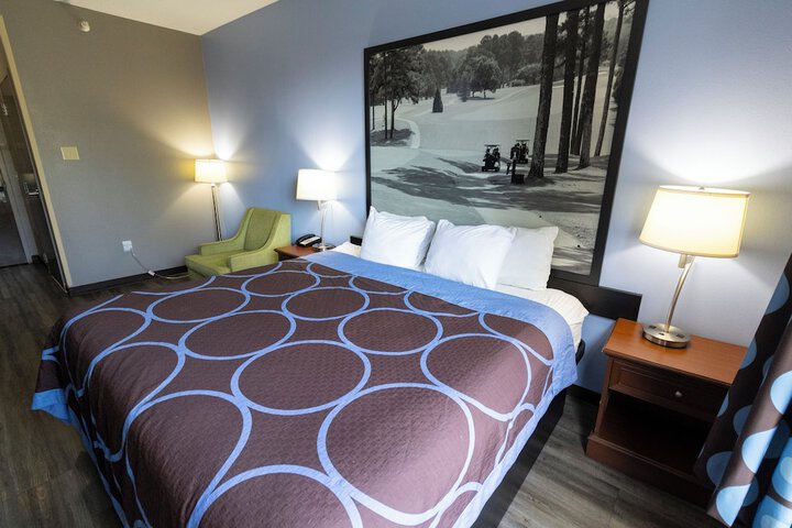 1 King Bed (33 of 33)