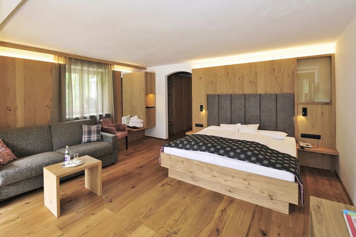 Room 7 of 42